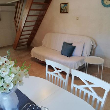 Apartment Surdić Valun Bagian luar foto