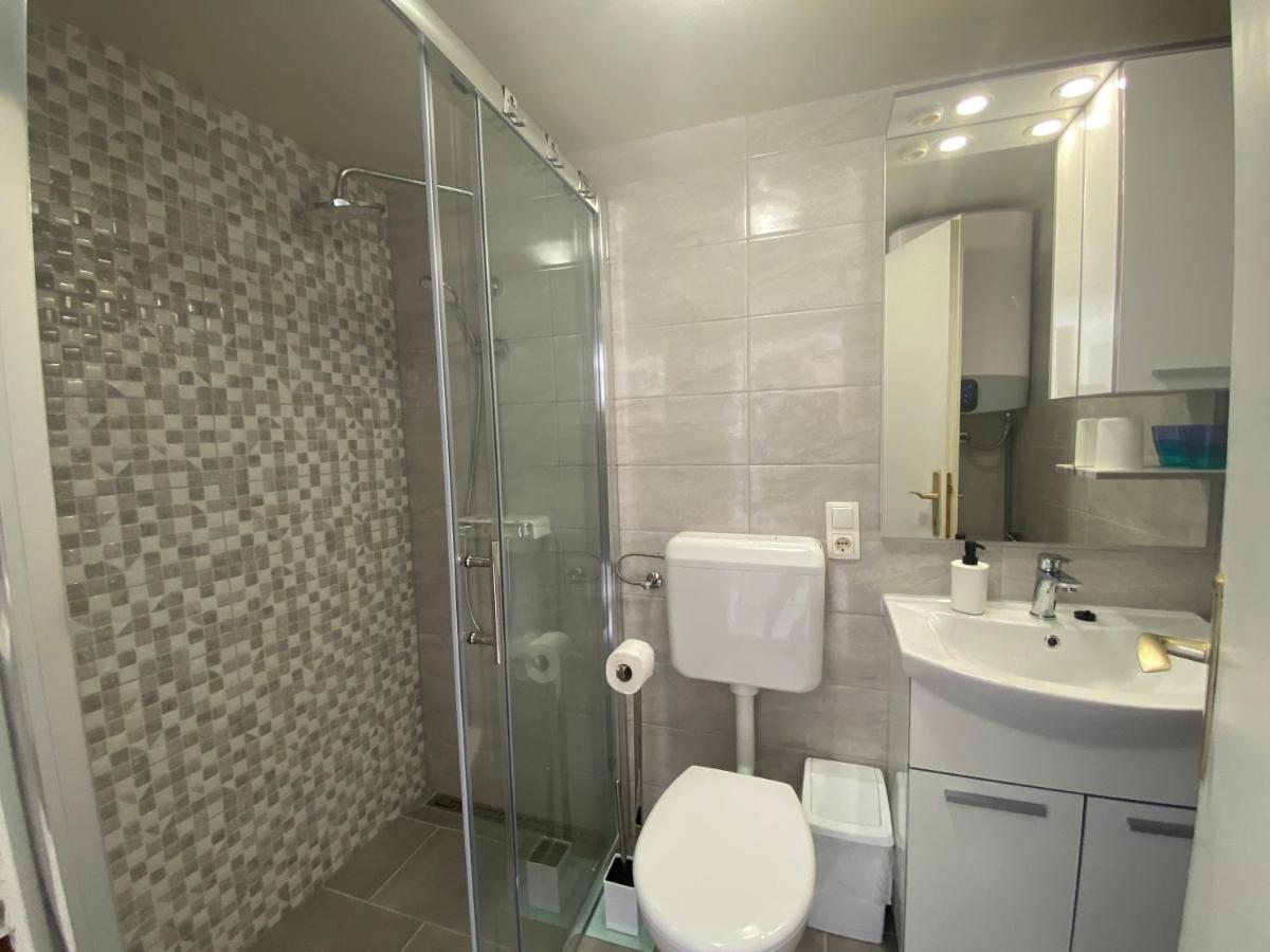Apartment Surdić Valun Bagian luar foto