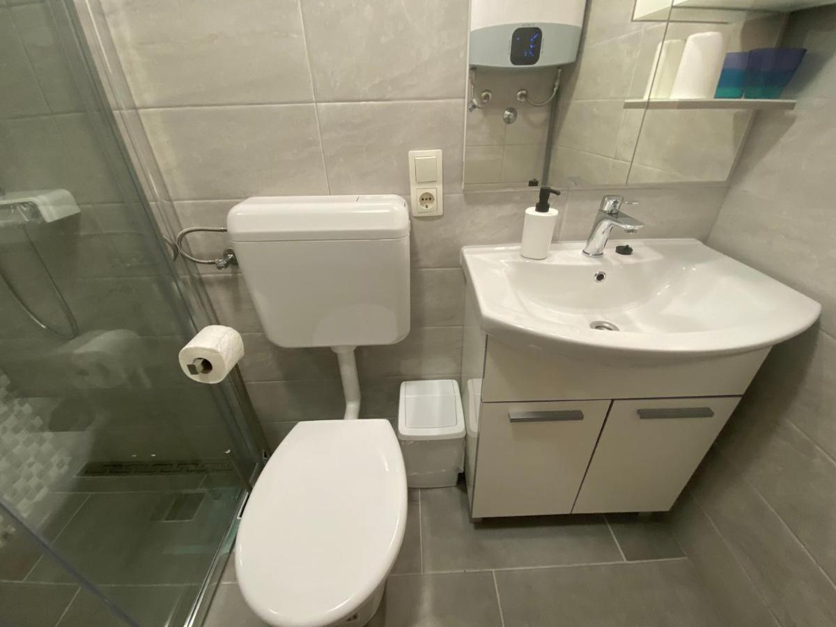 Apartment Surdić Valun Bagian luar foto