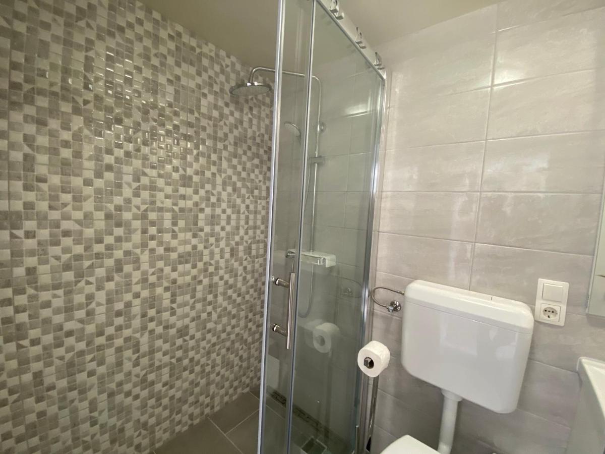 Apartment Surdić Valun Bagian luar foto