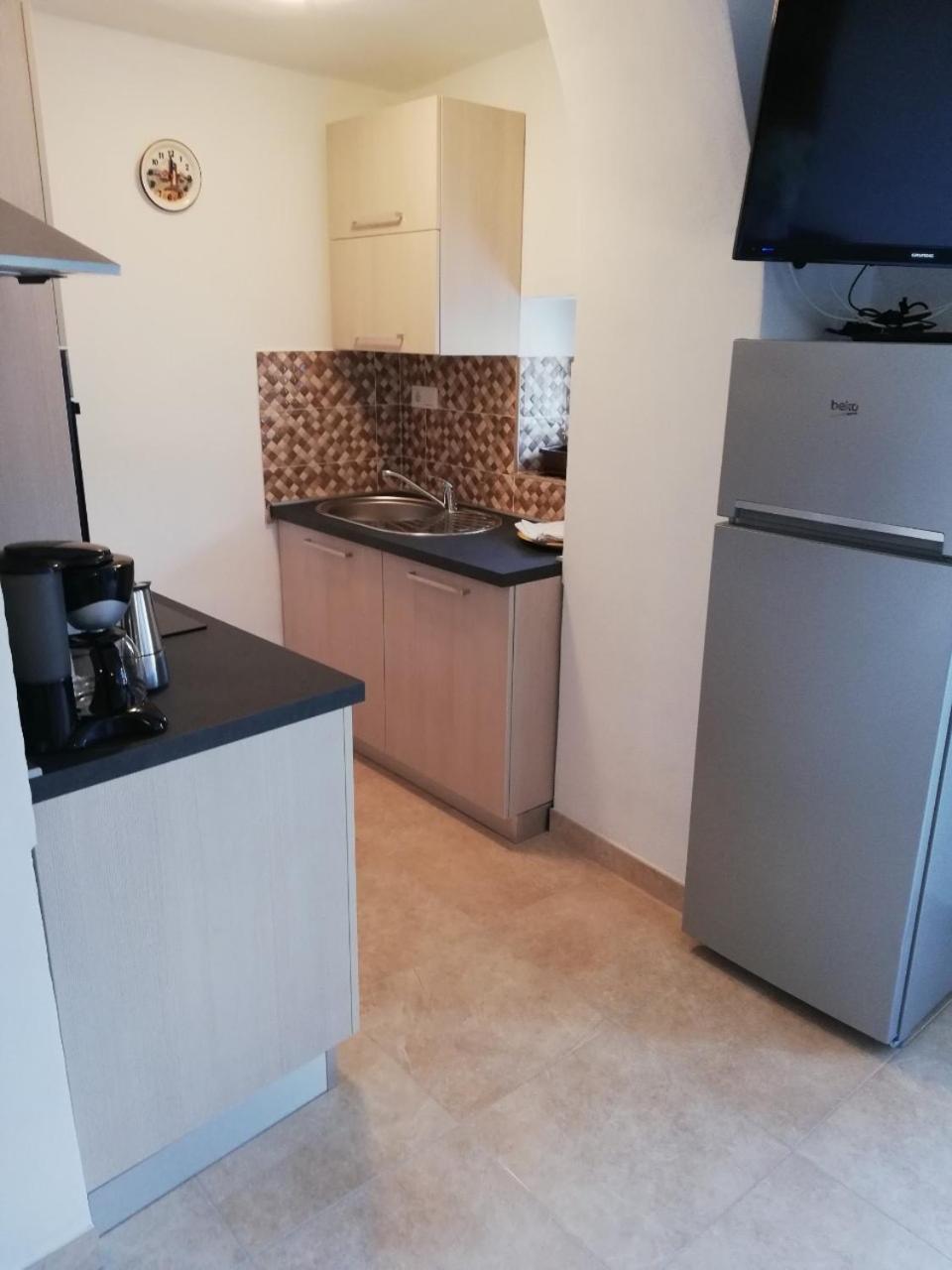 Apartment Surdić Valun Bagian luar foto