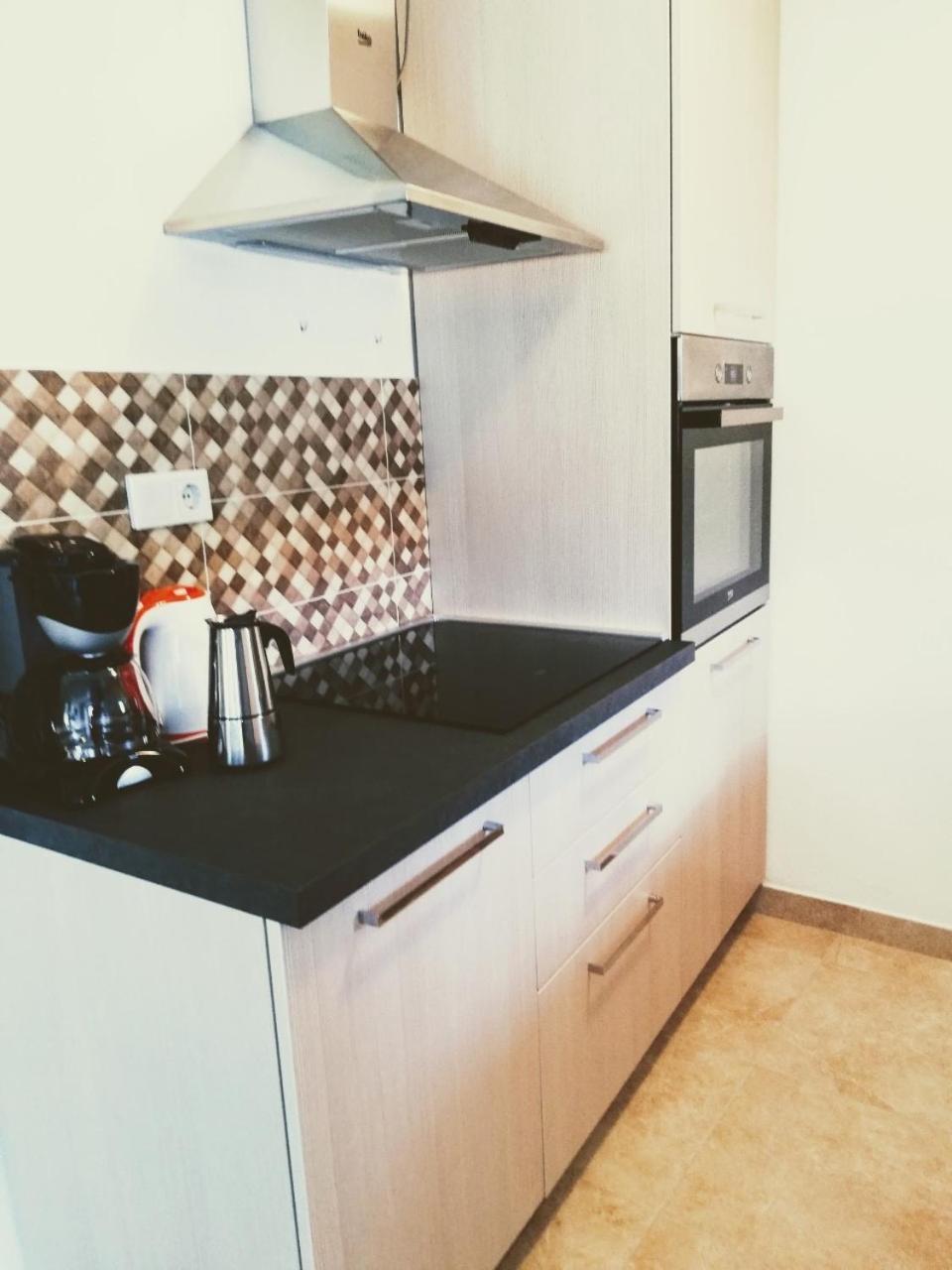 Apartment Surdić Valun Bagian luar foto