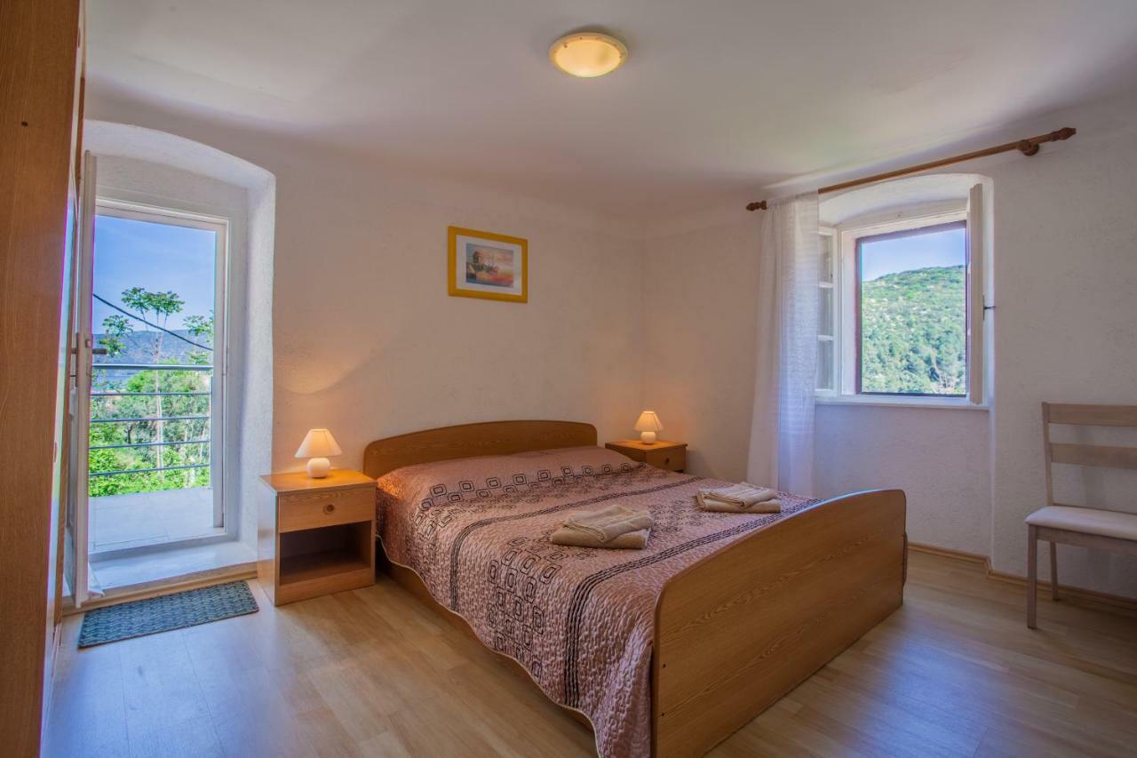 Apartment Surdić Valun Bagian luar foto