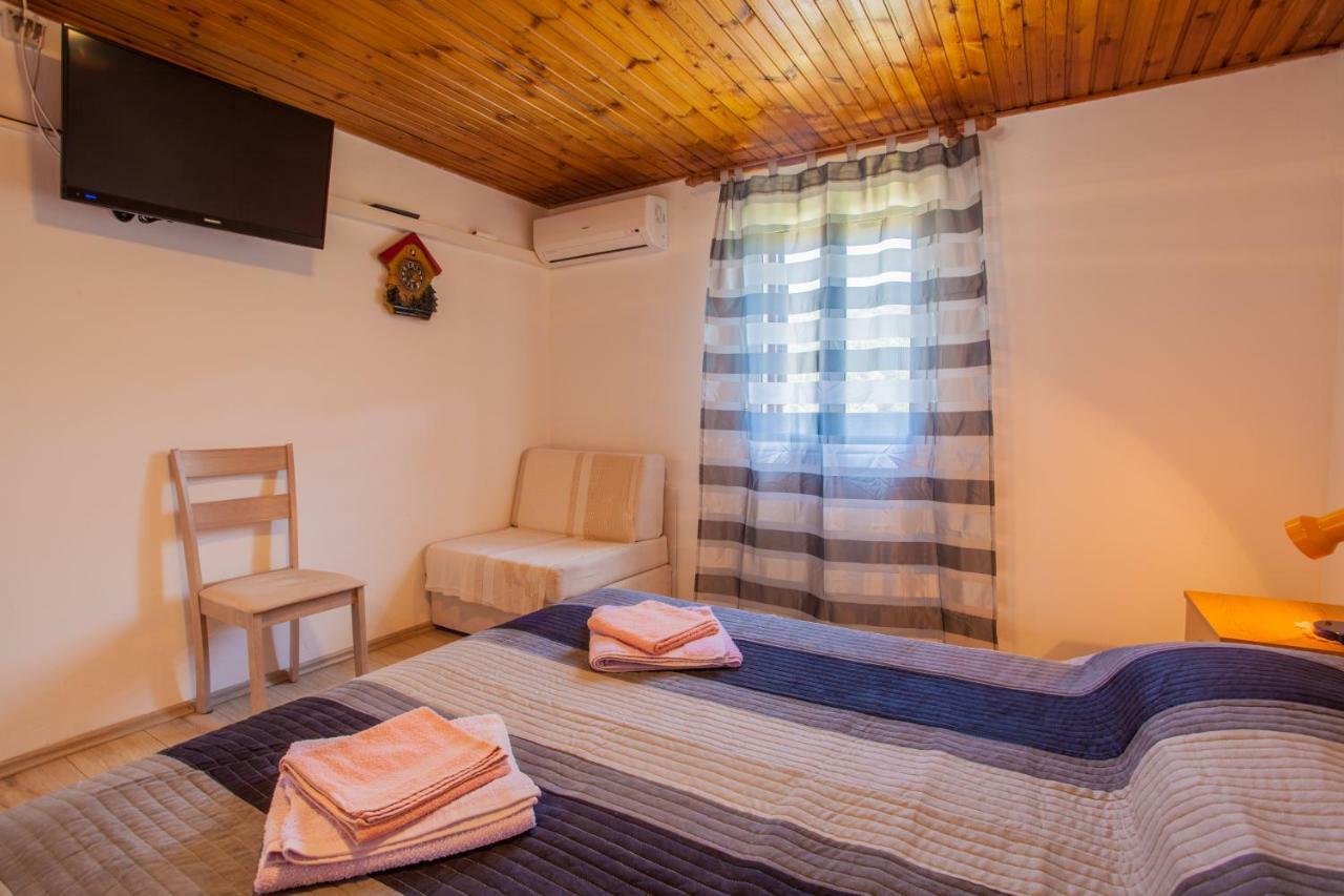 Apartment Surdić Valun Bagian luar foto