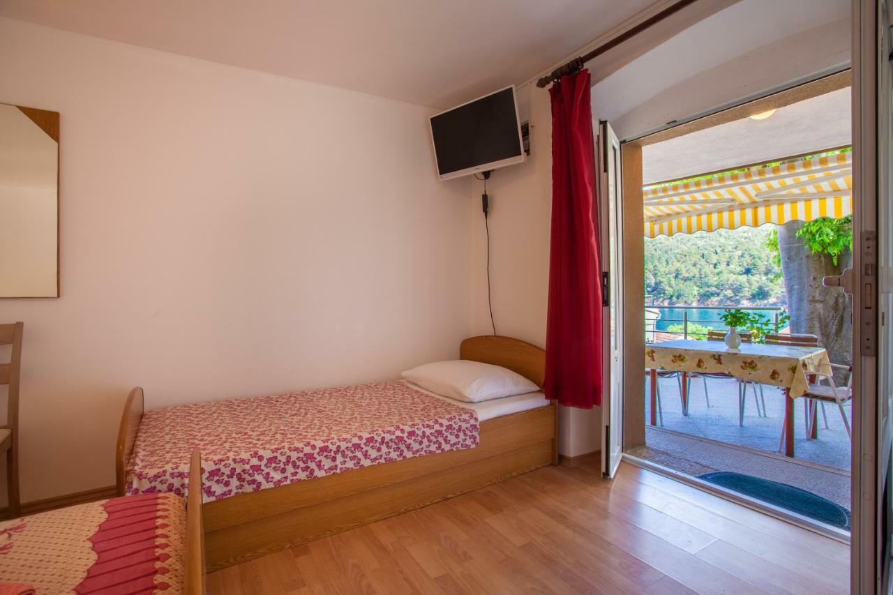 Apartment Surdić Valun Bagian luar foto