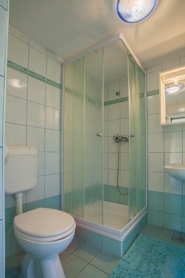 Apartment Surdić Valun Bagian luar foto